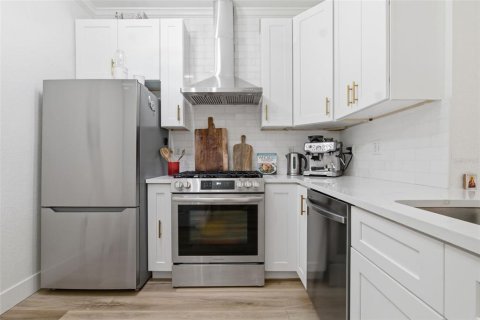 Condo in Clearwater, Florida, 1 bedroom  № 2211918 - photo 6