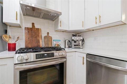 Condo in Clearwater, Florida, 1 bedroom  № 2211918 - photo 7