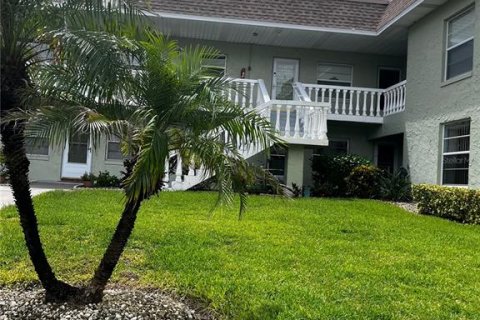 Condo in Tarpon Springs, Florida, 1 bedroom  № 1901085 - photo 1