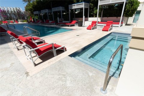Townhouse in Sunny Isles Beach, Florida 3 bedrooms, 153.1 sq.m. № 1817110 - photo 21