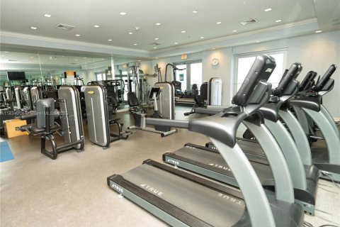 Townhouse in Sunny Isles Beach, Florida 3 bedrooms, 153.1 sq.m. № 1817110 - photo 16