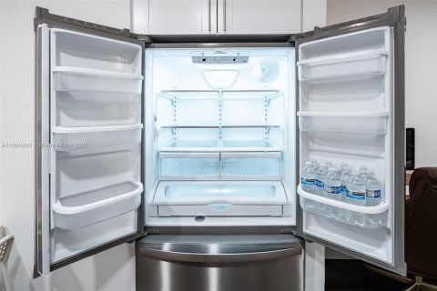 Casa en alquiler en Miami, Florida, 2 dormitorios, 75.72 m2 № 1977622 - foto 13