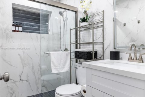 Casa en alquiler en Miami, Florida, 2 dormitorios, 75.72 m2 № 1977622 - foto 30