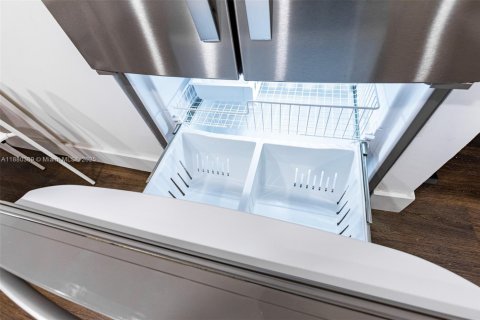 Casa en alquiler en Miami, Florida, 2 dormitorios, 75.72 m2 № 1977622 - foto 14