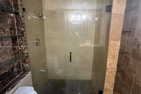 Villa ou maison à louer à Hollywood, Floride: 4 chambres, 85.47 m2 № 1999953 - photo 4