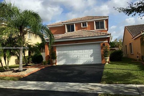 Villa ou maison à louer à Weston, Floride: 3 chambres, 150.5 m2 № 1967100 - photo 1