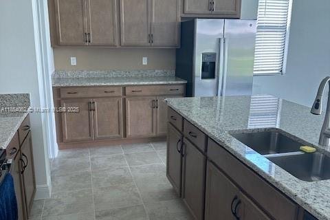 House in Port St. Lucie, Florida 4 bedrooms, 197.79 sq.m. № 1871984 - photo 22