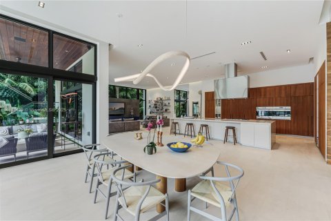 Casa en venta en Miami, Florida, 7 dormitorios, 920.57 m2 № 1585354 - foto 9