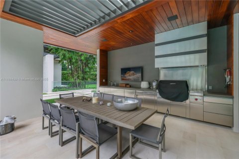 Casa en venta en Miami, Florida, 7 dormitorios, 920.57 m2 № 1585354 - foto 23