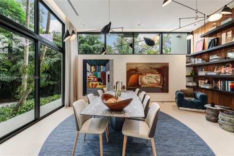 Casa en venta en Miami, Florida, 7 dormitorios, 920.57 m2 № 1585354 - foto 7