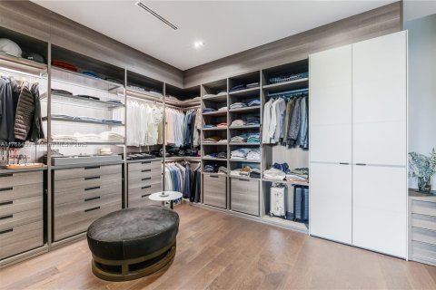 Casa en venta en Miami, Florida, 7 dormitorios, 920.57 m2 № 1585354 - foto 17
