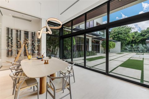 Casa en venta en Miami, Florida, 7 dormitorios, 920.57 m2 № 1585354 - foto 8