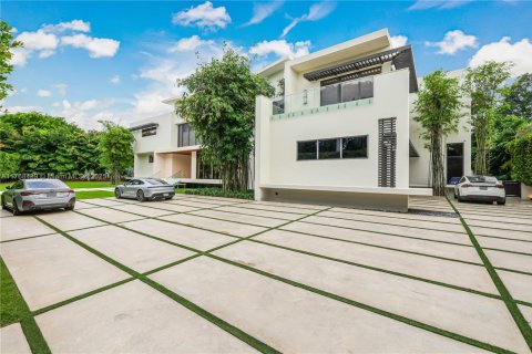 Casa en venta en Miami, Florida, 7 dormitorios, 920.57 m2 № 1585354 - foto 24