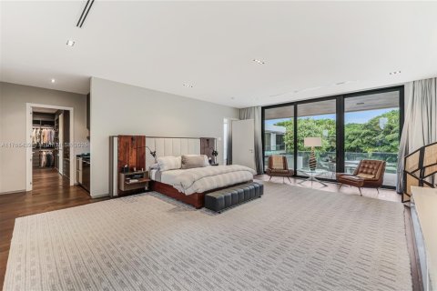 Casa en venta en Miami, Florida, 7 dormitorios, 920.57 m2 № 1585354 - foto 16