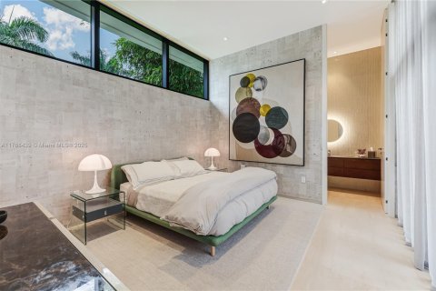 Casa en venta en Miami, Florida, 7 dormitorios, 920.57 m2 № 1585354 - foto 13