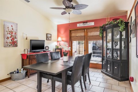 House in Tarpon Springs, Florida 3 bedrooms, 161.74 sq.m. № 1583710 - photo 15