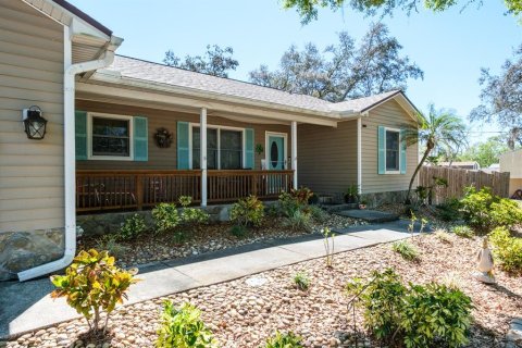 House in Tarpon Springs, Florida 3 bedrooms, 161.74 sq.m. № 1583710 - photo 8