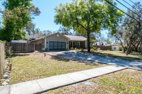 House in Tarpon Springs, Florida 3 bedrooms, 161.74 sq.m. № 1583710 - photo 3