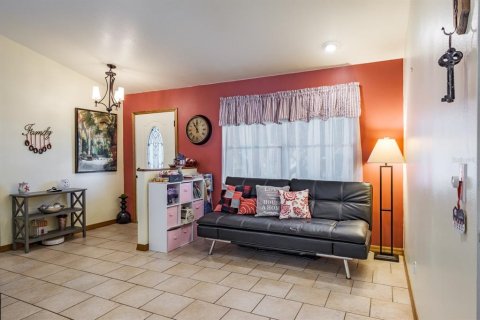 House in Tarpon Springs, Florida 3 bedrooms, 161.74 sq.m. № 1583710 - photo 10