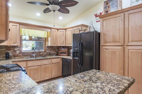 House in Tarpon Springs, Florida 3 bedrooms, 161.74 sq.m. № 1583710 - photo 20