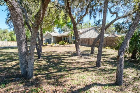 House in Tarpon Springs, Florida 3 bedrooms, 161.74 sq.m. № 1583710 - photo 5