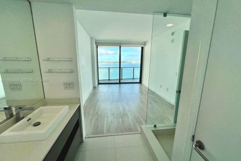 Купить кондоминиум в Майами, Флорида 2 спальни, 102.84м2, № 2021856 - фото 24