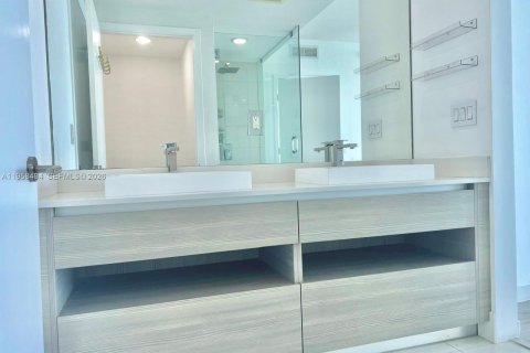 Купить кондоминиум в Майами, Флорида 2 спальни, 102.84м2, № 2021856 - фото 26