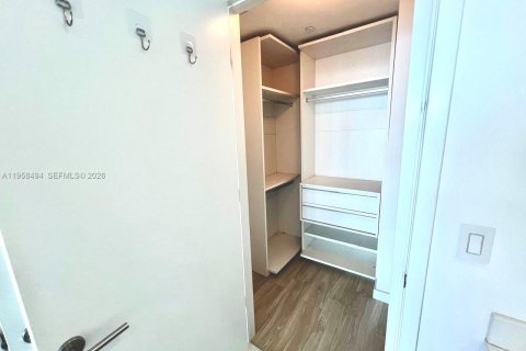 Купить кондоминиум в Майами, Флорида 2 спальни, 102.84м2, № 2021856 - фото 27