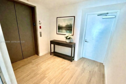 Купить кондоминиум в Майами, Флорида 2 спальни, 102.84м2, № 2021856 - фото 3