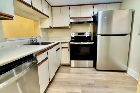 Снять в аренду кондоминиум в Майами, Флорида 2 спальни, 91.32м2, № 1974187 - фото 8