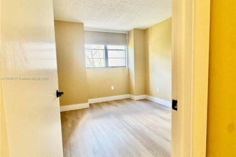 Снять в аренду кондоминиум в Майами, Флорида 2 спальни, 91.32м2, № 1974187 - фото 18