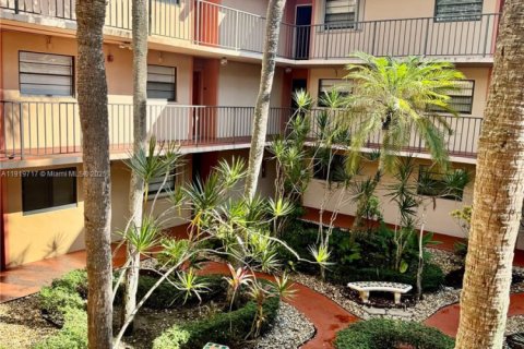 Снять в аренду кондоминиум в Майами, Флорида 2 спальни, 91.32м2, № 1974187 - фото 25