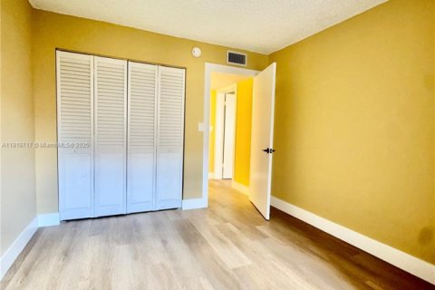 Снять в аренду кондоминиум в Майами, Флорида 2 спальни, 91.32м2, № 1974187 - фото 17