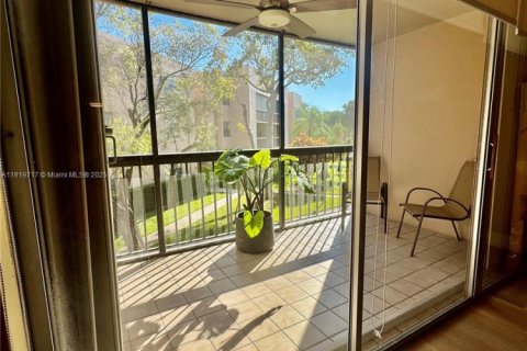 Снять в аренду кондоминиум в Майами, Флорида 2 спальни, 91.32м2, № 1974187 - фото 6