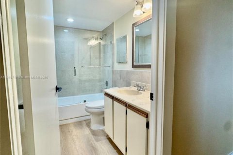 Снять в аренду кондоминиум в Майами, Флорида 2 спальни, 91.32м2, № 1974187 - фото 16