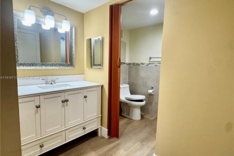 Снять в аренду кондоминиум в Майами, Флорида 2 спальни, 91.32м2, № 1974187 - фото 20