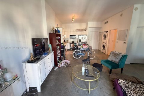 Condominio en venta en Miami, Florida, 1 dormitorio, 60.48 m2 № 2089010 - foto 7