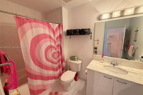 Condominio en venta en Miami, Florida, 1 dormitorio, 60.48 m2 № 2089010 - foto 11
