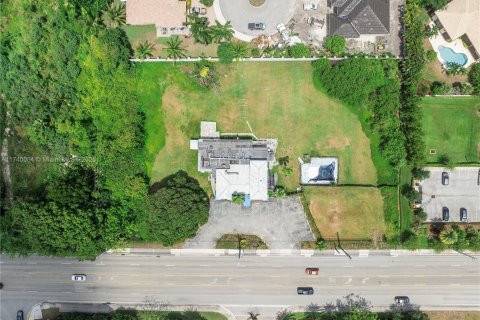 Commercial property in Davie, Florida № 1488448 - photo 1