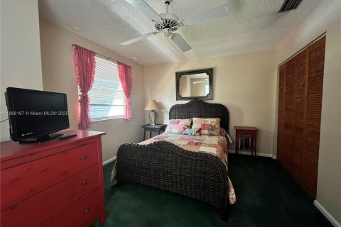 Купить таунхаус в Маргит, Флорида 2 спальни, 119.38м2, № 1921602 - фото 24