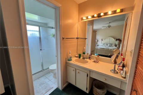 Купить таунхаус в Маргит, Флорида 2 спальни, 119.38м2, № 1921602 - фото 12