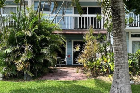 Купить таунхаус в Маргит, Флорида 2 спальни, 119.38м2, № 1921602 - фото 14