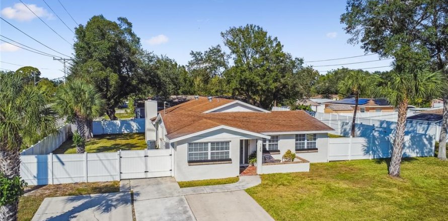 Villa ou maison à Saint Petersburg, Floride 4 chambres, 184.69 m2 № 1825024