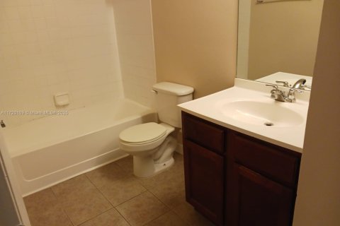 Condo in Tamarac, Florida, 1 bedroom  № 1863791 - photo 7