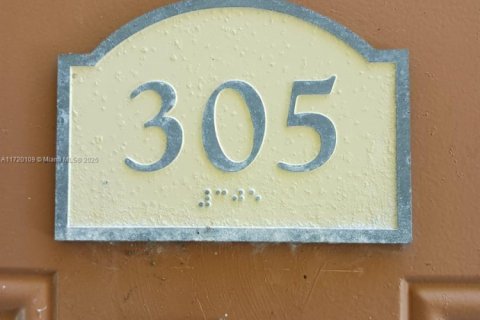 Condo in Tamarac, Florida, 1 bedroom  № 1863791 - photo 1