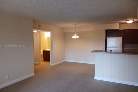 Condo in Tamarac, Florida, 1 bedroom  № 1863791 - photo 2