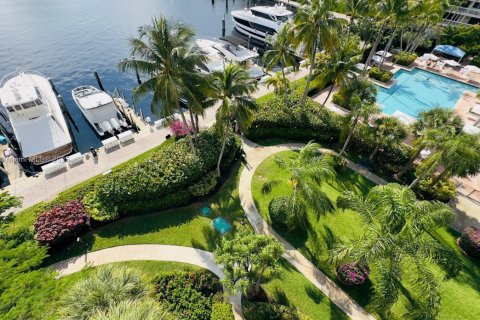 Condo in Aventura, Florida, 3 bedrooms  № 1963305 - photo 19