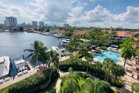Condo in Aventura, Florida, 3 bedrooms  № 1963305 - photo 17