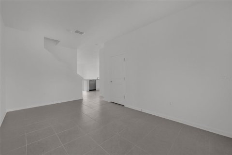Touwnhouse à louer à Clermont, Floride: 3 chambres, 170.38 m2 № 2421757 - photo 9