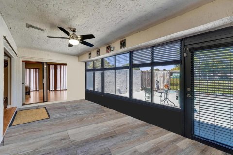 House in Plantation, Florida 3 bedrooms, 147.34 sq.m. № 2369939 - photo 5